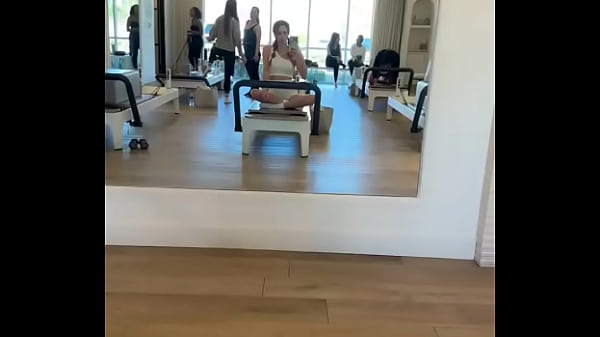 Nonton I Need A Sugar Daddy For My Pilates Addiction thumbnail