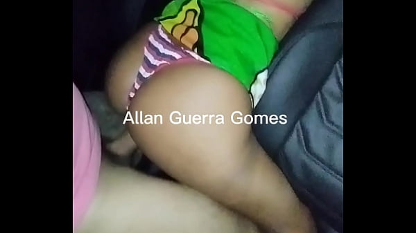 Dentro Do Carro E No Estacionamento Da Praia Dana Bueno E Allan Guerra Gomes Goza Na Raba Dela thumbnail