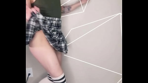 Nonton Alexa Plays With Herself In Her College Uniform! thumbnail