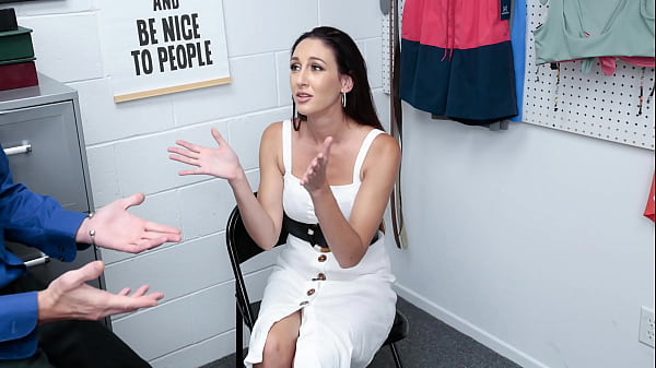 Milf CaughtStealing Cat Food from_The Store and Punished Liftermilf