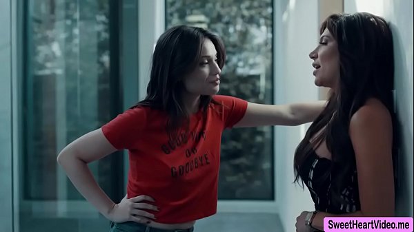 Play MP4 - Jaclyn Taylor and Liv Wild licks each others pussies in 69