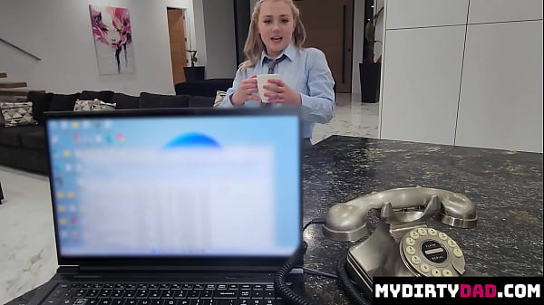 Nonton Stepdaughter's Lips Wrapped Around His Cock Is Pure Bliss - Mydirtydad thumbnail