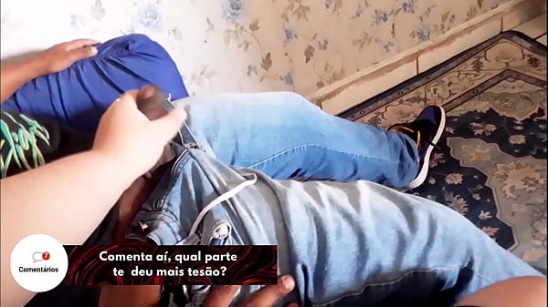 Brotheragem com amigo h&eacute;tero parte 1 - Veio aqui em casa pra fumar mas ficava pegando no volume na cal&ccedil;a, logo aproveitei e mamei com vontade e depois ele fodeu o gordinho 