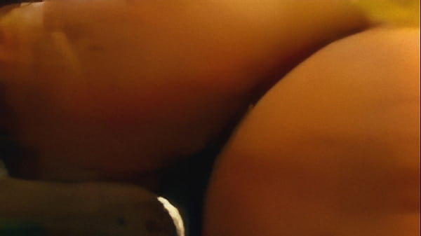 Invite_a uno demis vecinos a salir y al regresar estaba tan caliente que me locogí en las escaleras_de mi edificio no llegamos a mi_departamento ya_que otrode mis_amigos me esperaba para_cojerme_Que putasoy