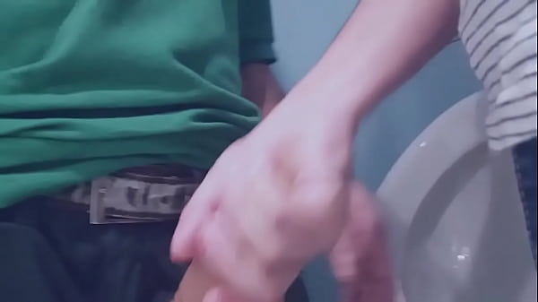 Mais uma m&atilde_o amiga no Tuga