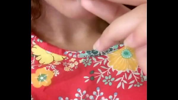 Ninfetinha chupando gostoso 