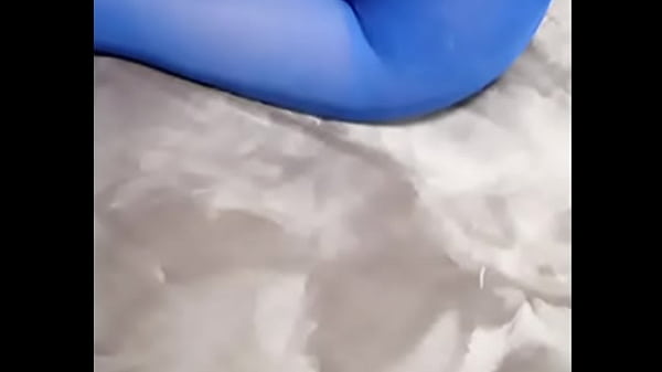 Milf perfect body with pantyhose and eight_inch heels