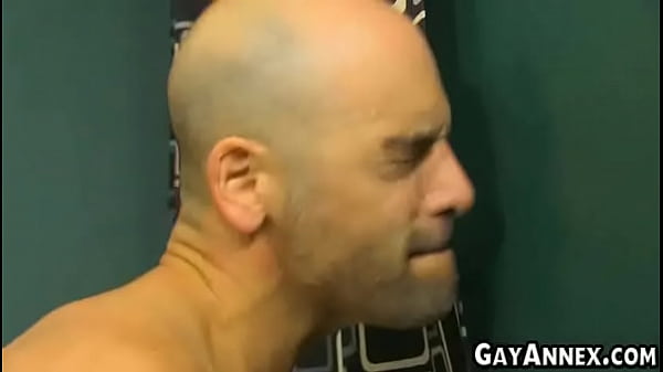 stud gets anal sex from a hunk partner