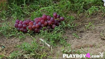 Amazing babe exposed her stunning body and hot girl posed totally naked 