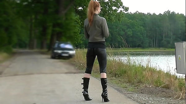 Black Leggings Walking thumbnail