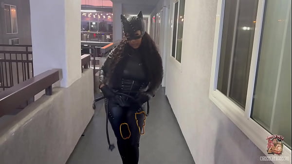 Nonton He Beat The Cream Out Catwomans Pussy thumbnail