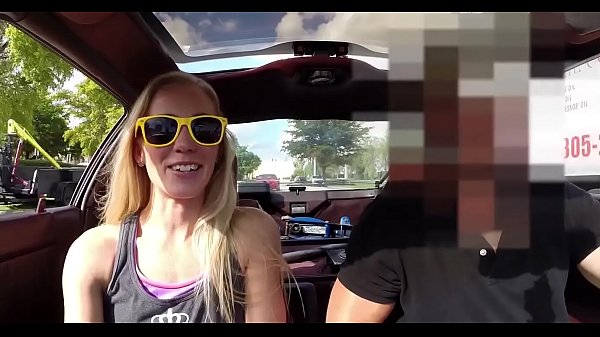 Play MP4 - Young non-professional is taken to the back room to get drilled