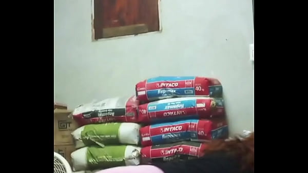 Play MP4 - Coroa do rabo grande e a calcinha marcando