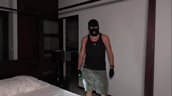 A Thief Broke Into My House And Fucked My Pussy And Filled It With Cum! Unexpected Creampie From A Thief! thumbnail