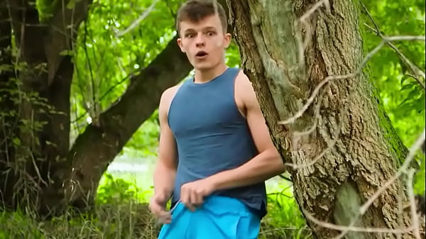 Straight Guy Cristiano Is Curious To See More Of Kenzo Alvarez'_s Muscular Body - TWINKPOP
