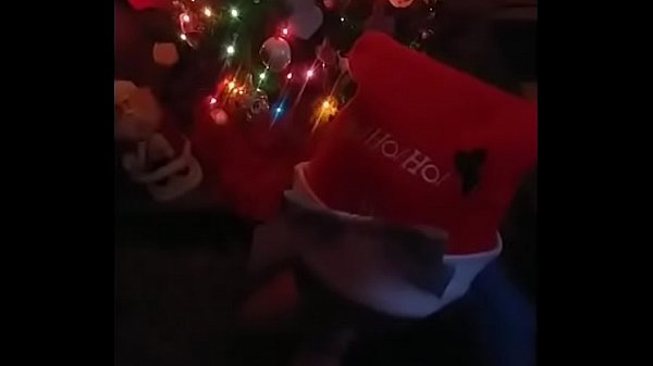 GIVING SANTA_A WELL DESERVED_BLOWJOB