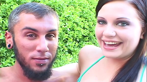 Floating pink petite babe gets fucked in the pool 