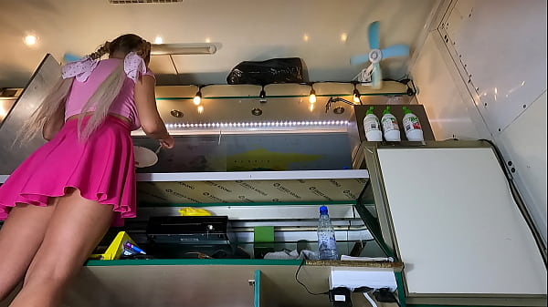 Hot bitch with no panties really turns me on at work 