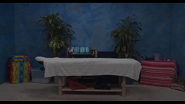 Nonton Blondie Gets Raunchy Fun thumbnail