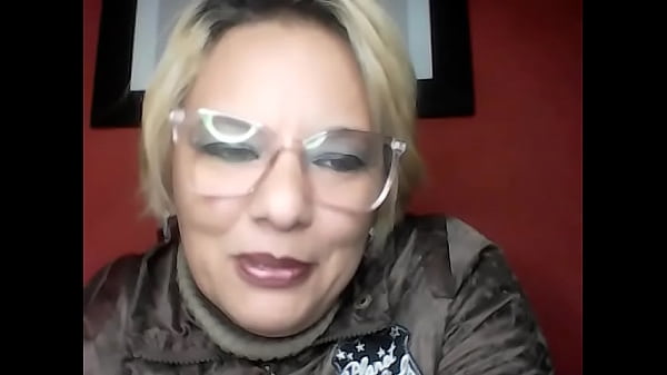 LOLA_COM BATOM NA CARA KK EU_BEBO A MINHA PORRA TIA SAFADA E_GOSTOSA_CUNHADA_PARTE 3