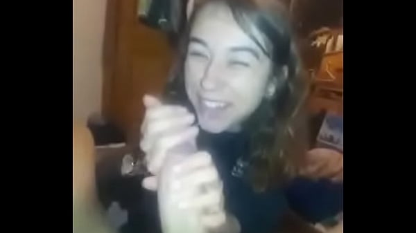 Play MP4 - Me vine en su boca y no le gusto a mi prima