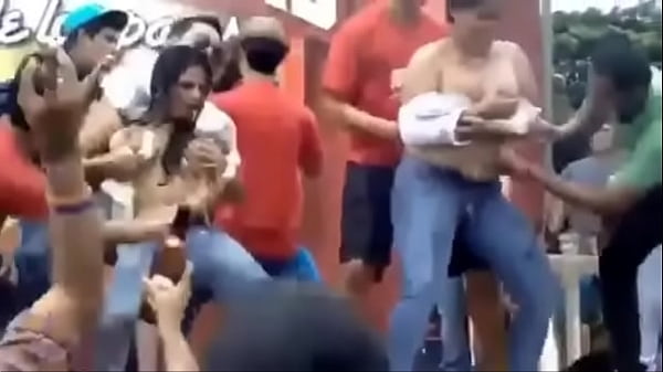 Novatada de launiversidad católica de Guayaquil 2013wvmvision