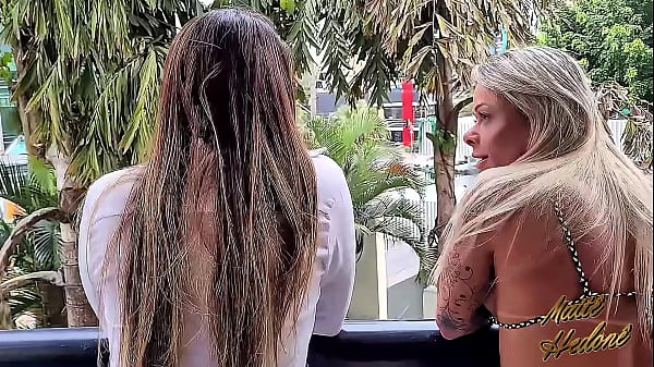 Nonton Mait&ecirc; Hedon&ecirc; Pegou Sua Amiga Gostosa E Um Vizinho Do Hotel. Que Sacanagem Deliciosa! thumbnail