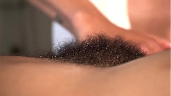 Nonton Los Pelos Son Un S&iacute;mbolo Primitivo Asi Que Si Eres Fetichista, Este Video Es Para Ti. thumbnail