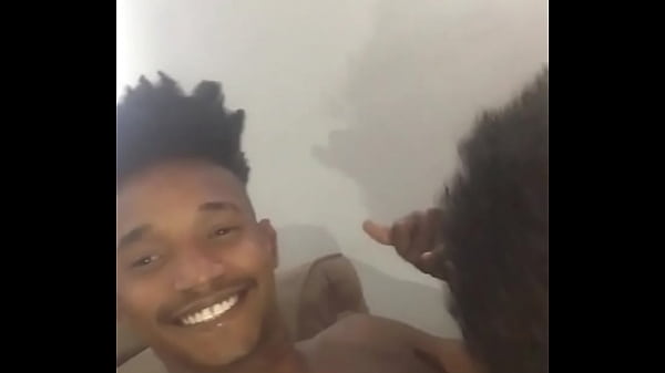 Flagra Bloquete Amador Gay Flagrado Pela Gata thumbnail