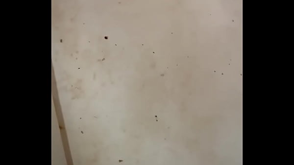 Me follé al_royo de_mi amigoen la habitación cuando se entró a escondidasa verme