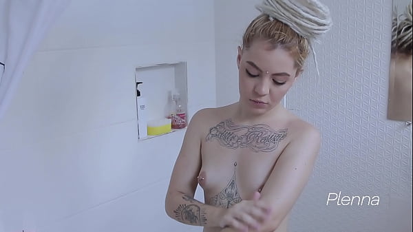 GOZAR NO_BANHO É UMA DELÍCIA - KYRA SEX