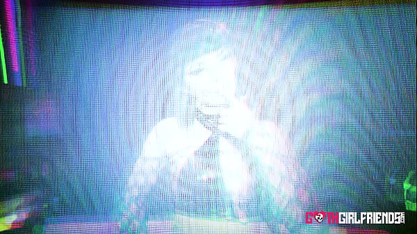 Play MP4 - YOUR GOTH GIRLFRIEND