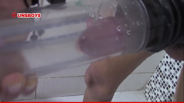 Play MP4 - Novinho foi tomar banho na casa ABANDONADA&comma; e acabou gozando gostoso  l  Assista completo na Subscri&ccedil;&atilde;o UNSBOYS