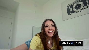 Nonton Hot Babe Release Her Stress By Taking Stepdad's Dick In Her Pussy thumbnail
