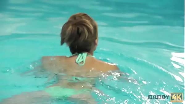 DADDY4K. Sex with her boyfriend&acute;s after swimming pool 