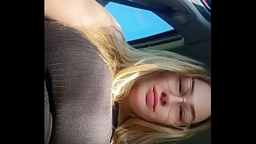 Nonton Maddimadz Shows Her Pussy In Public thumbnail