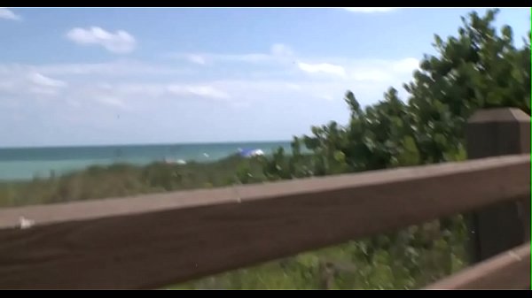 Wicked_beauty exposes her boobies