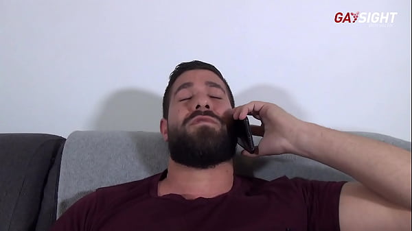 Teaser | Bon b&acirc;tard &agrave; jus se soumet aux r&egrave;gles de la coloc 