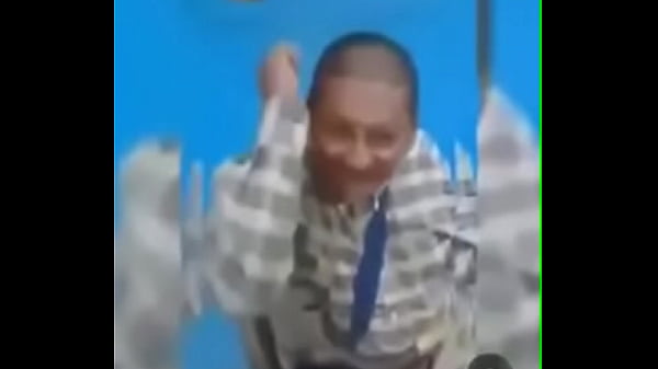 Follando a jovencita en cuarentena despu&eacute;s d. meses 