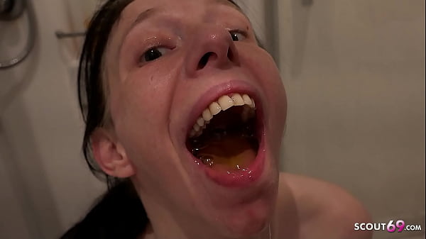 Play MP4 - H&auml;sslicher deutschen alten Ehefrau in den Arsch gefickt und ins Maul gepisst