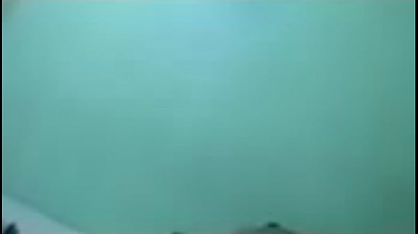 Play MP4 - novinha caseira chupando pica