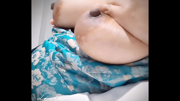 Play MP4 - Horny Latina Babe - Hang over latina playing her tits after party