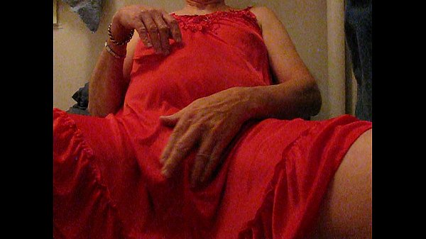 Play MP4 - Satin Slut CD Cumming Hard