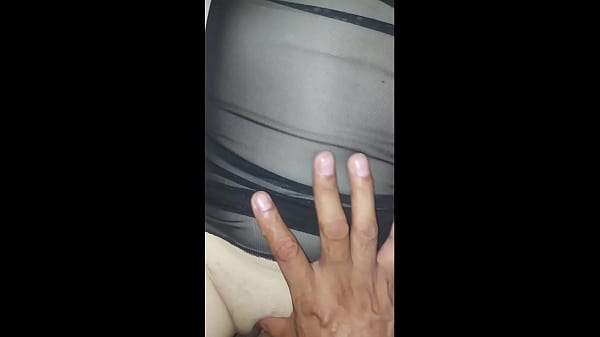 Soy unasobrina muy pervertida, me gusta seducir a mi tío y porfin me metióla verga bien rico