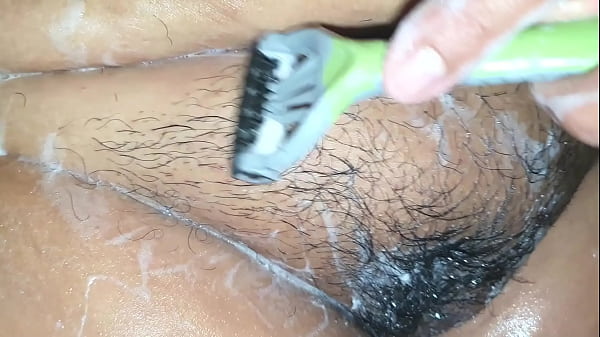 Play MP4 - Shaving my fat pussy