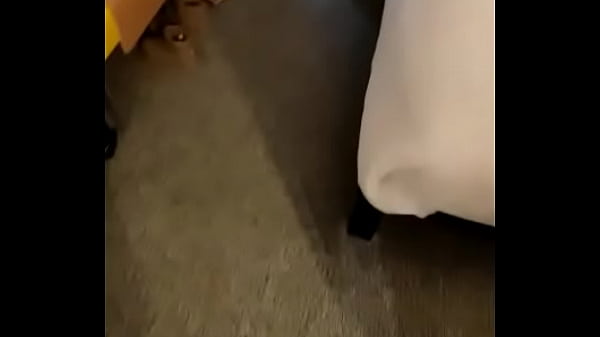 Story public voit comment je chauffe le room service 