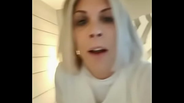 Nonton Story Public. Voit Comment Je Chauffe Le Room Service thumbnail