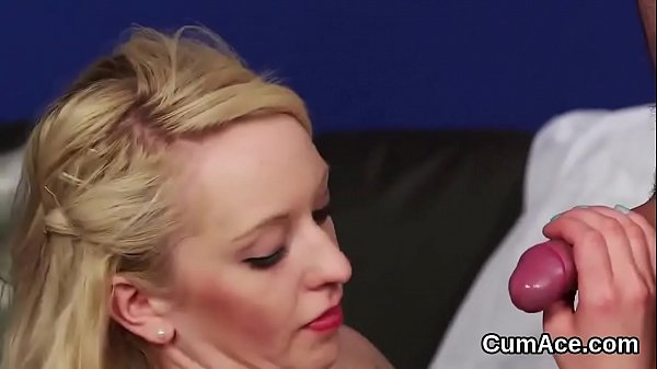 Sexy Bombshell Gets Cum Load On Her Face Swallowing All The Charge thumbnail