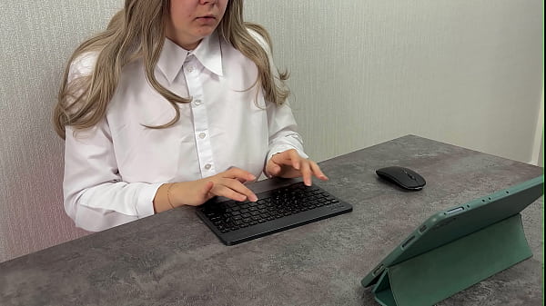 Nonton Neighbor Cheated Me And Fucked Me Hard thumbnail