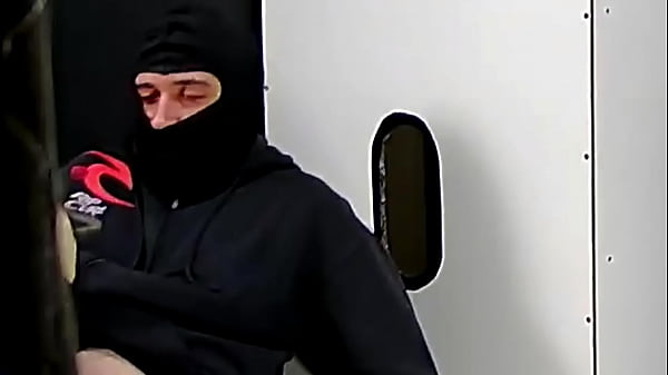 Olha O Tamanho Desse Pau Me Dando Leite No Gloryhole (parte 1 De 2) thumbnail